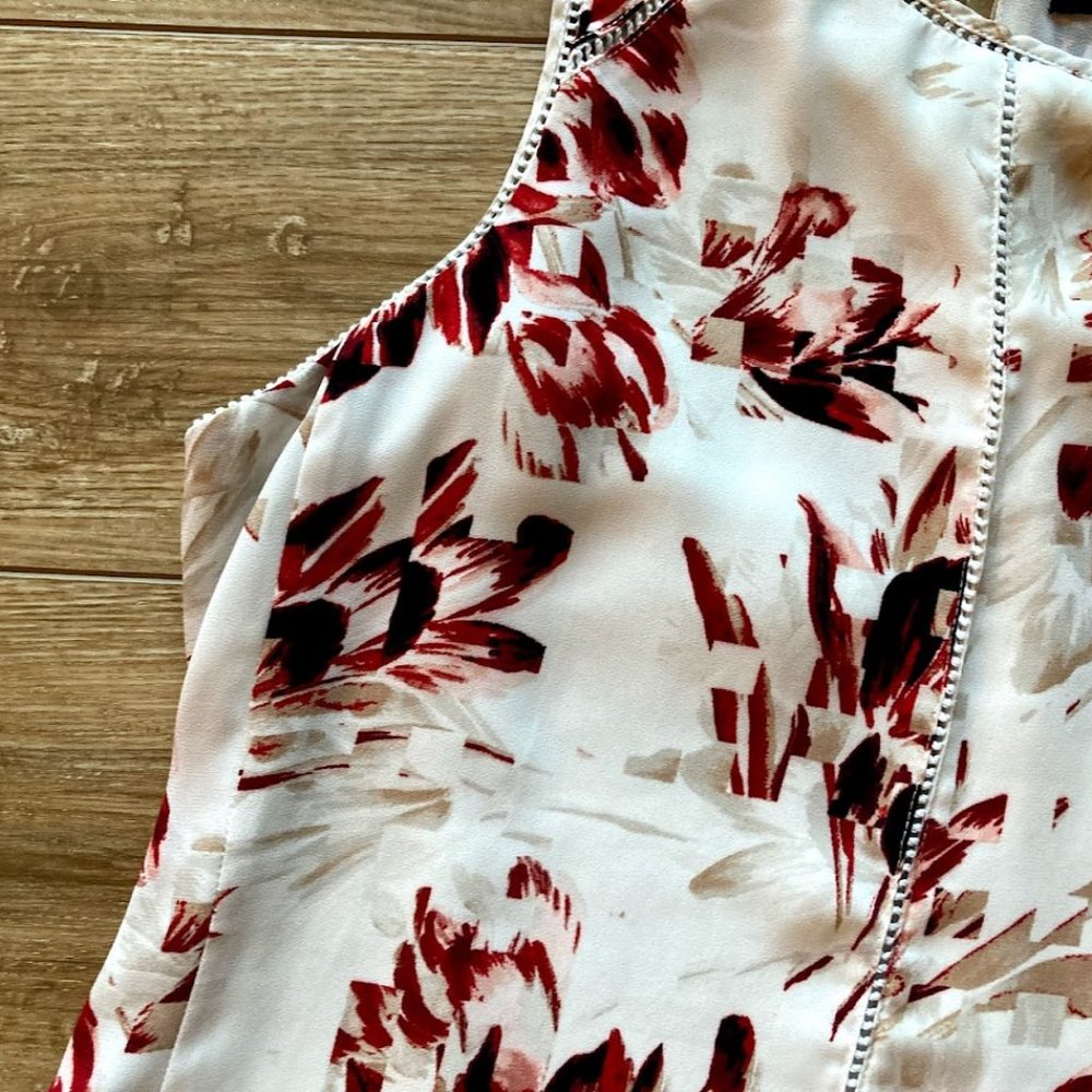 WHBM Maura Floral Shell Top Size XS - Picture 5 of 6